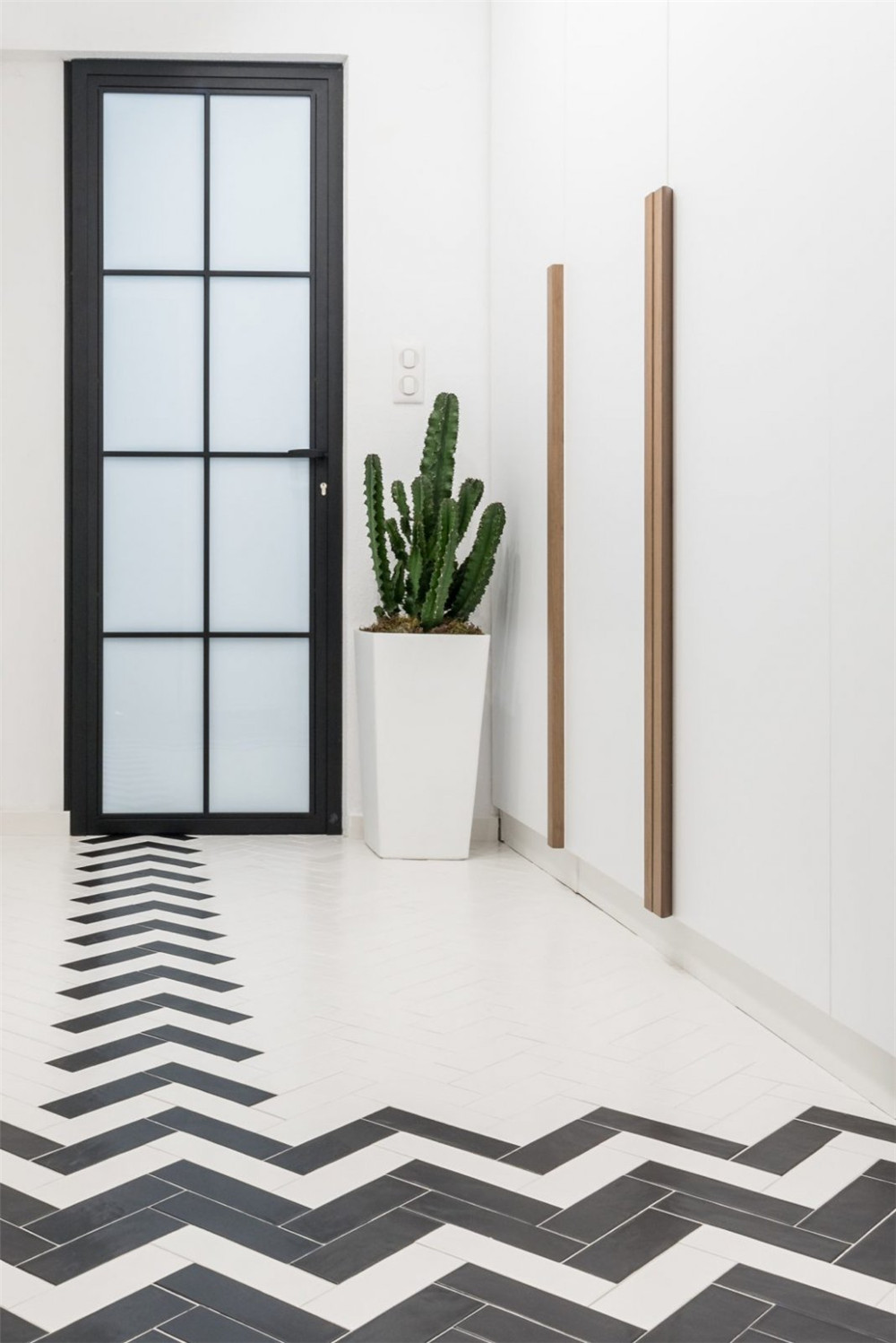 Polished porcelain tiles C6215P C8215P